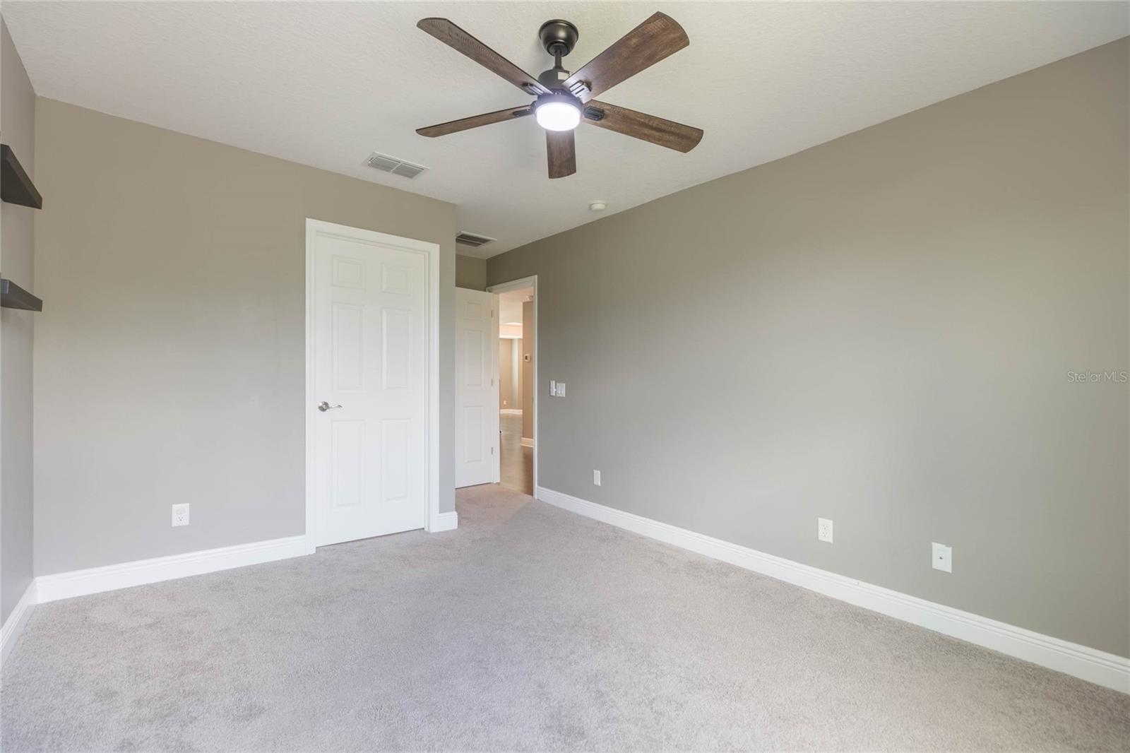 19457 REDWOOD POINT DR — photo 31