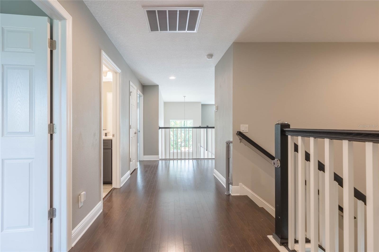 19457 REDWOOD POINT DR — photo 32