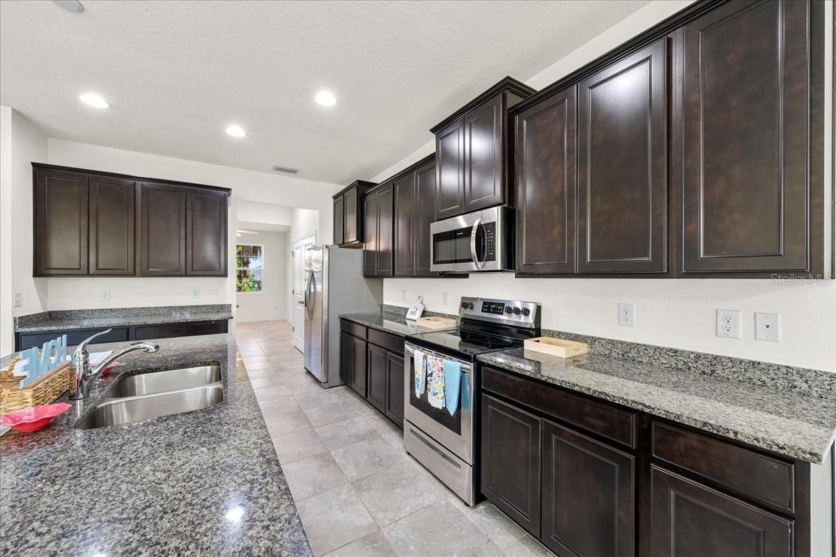 5715 HEVENA CT — photo 16