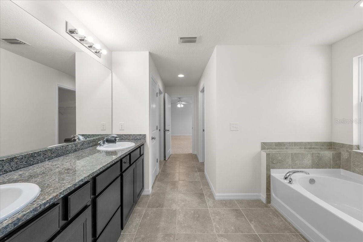 5715 HEVENA CT — photo 47