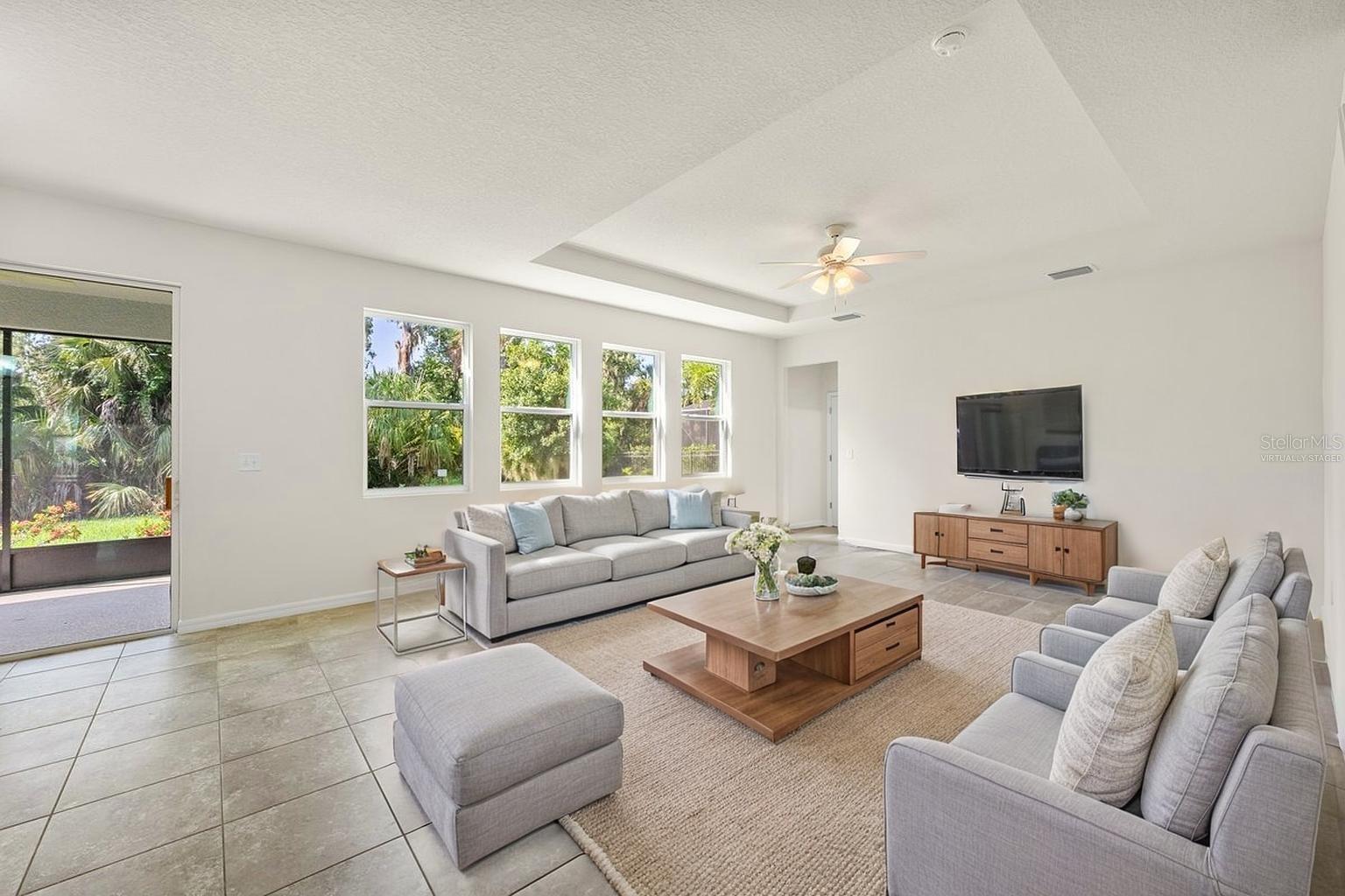 5715 HEVENA CT — photo 2