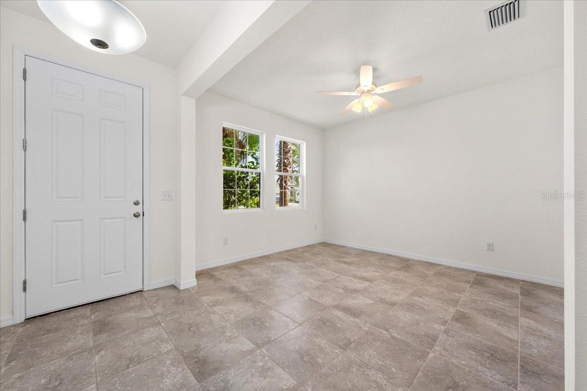 5715 HEVENA CT — photo 8