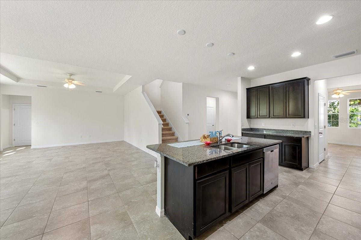 5715 HEVENA CT — photo 14