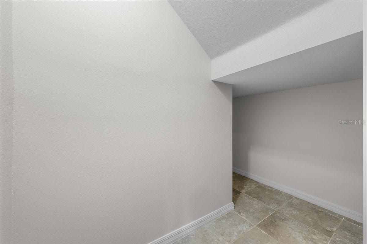 5715 HEVENA CT — photo 62