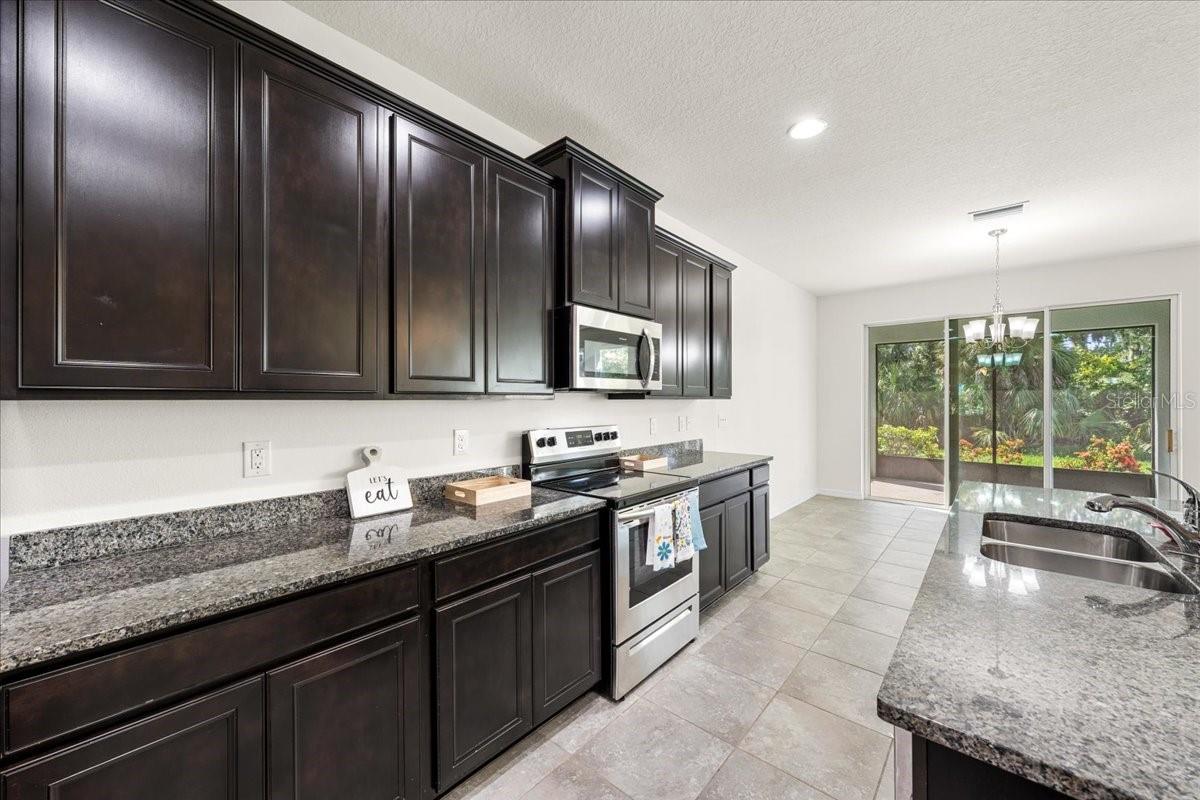 5715 HEVENA CT — photo 13