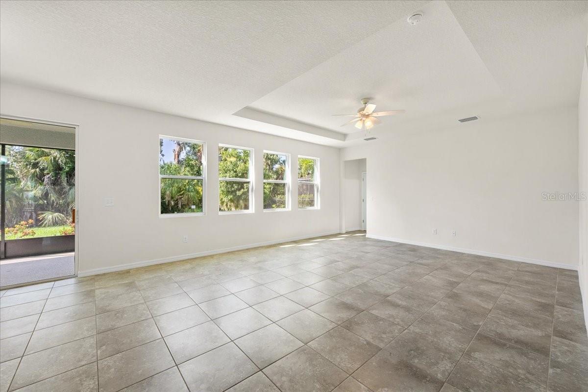 5715 HEVENA CT — photo 23