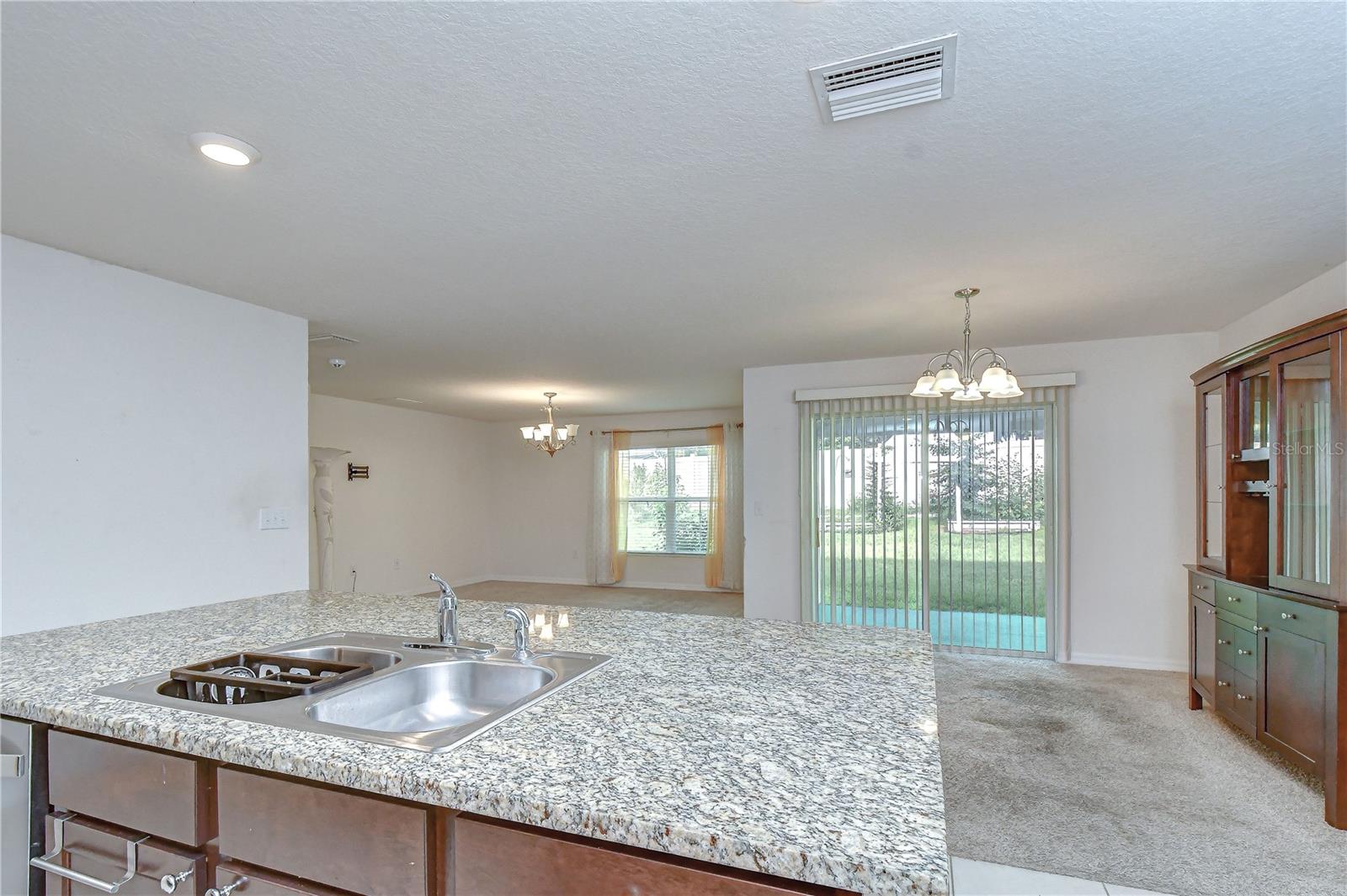 7760 BROAD POINTE DR — photo 3