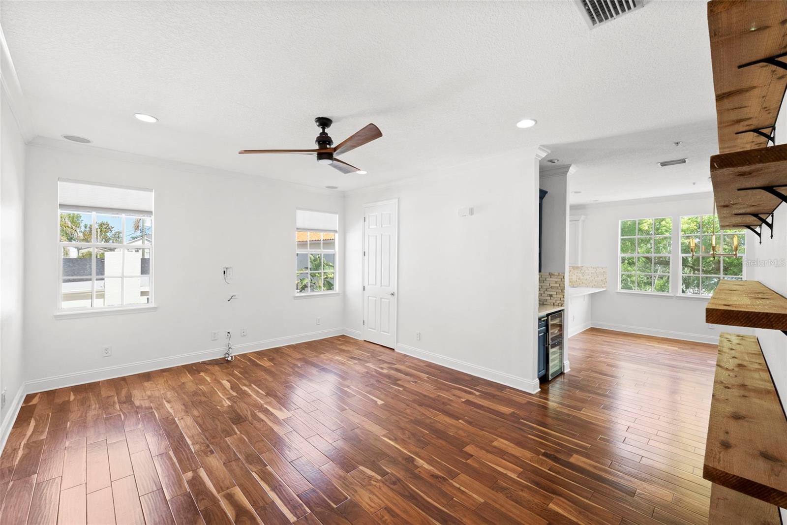 2605 ESPANA CT — photo 11