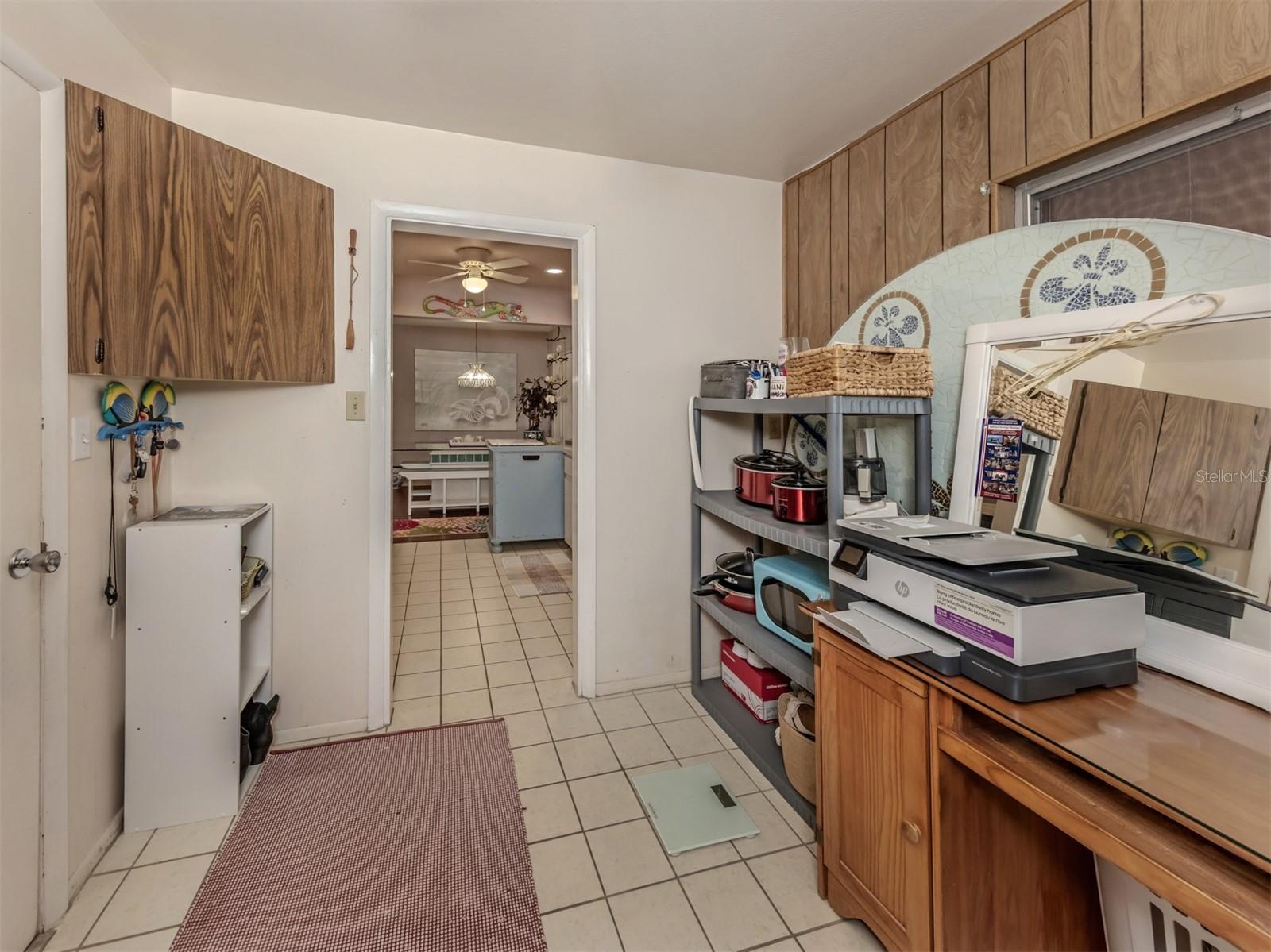 424 CENTER RD — photo 24