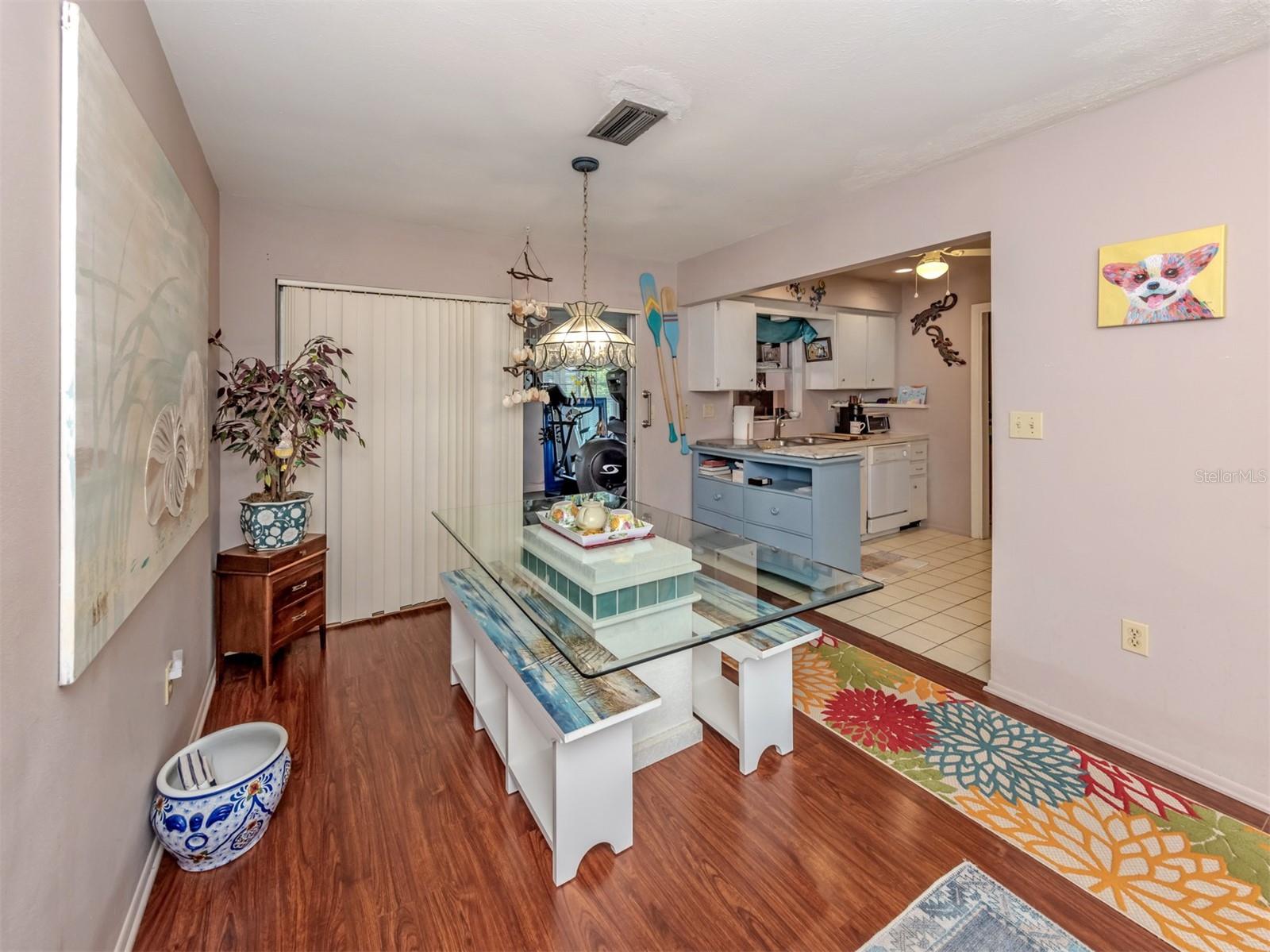 424 CENTER RD — photo 16