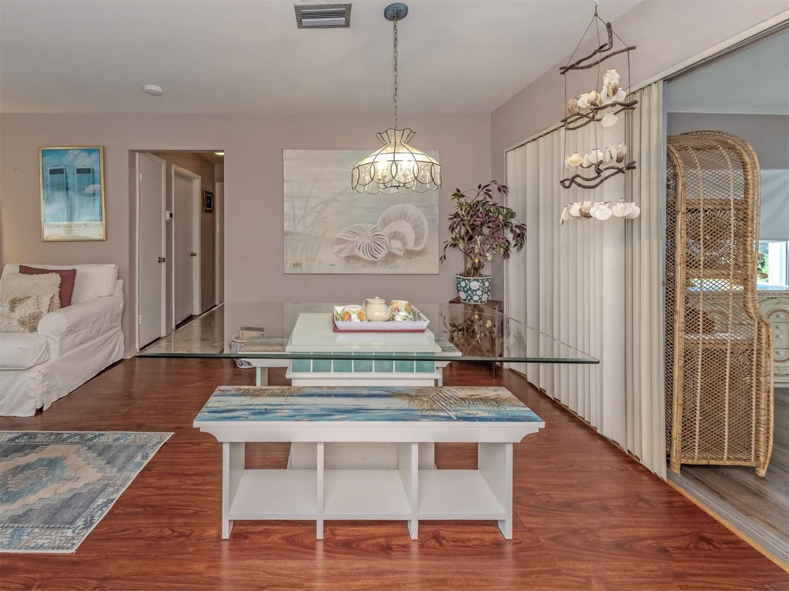 424 CENTER RD — photo 17