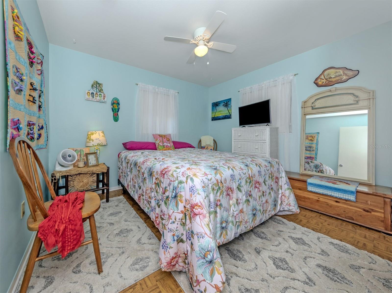 424 CENTER RD — photo 28