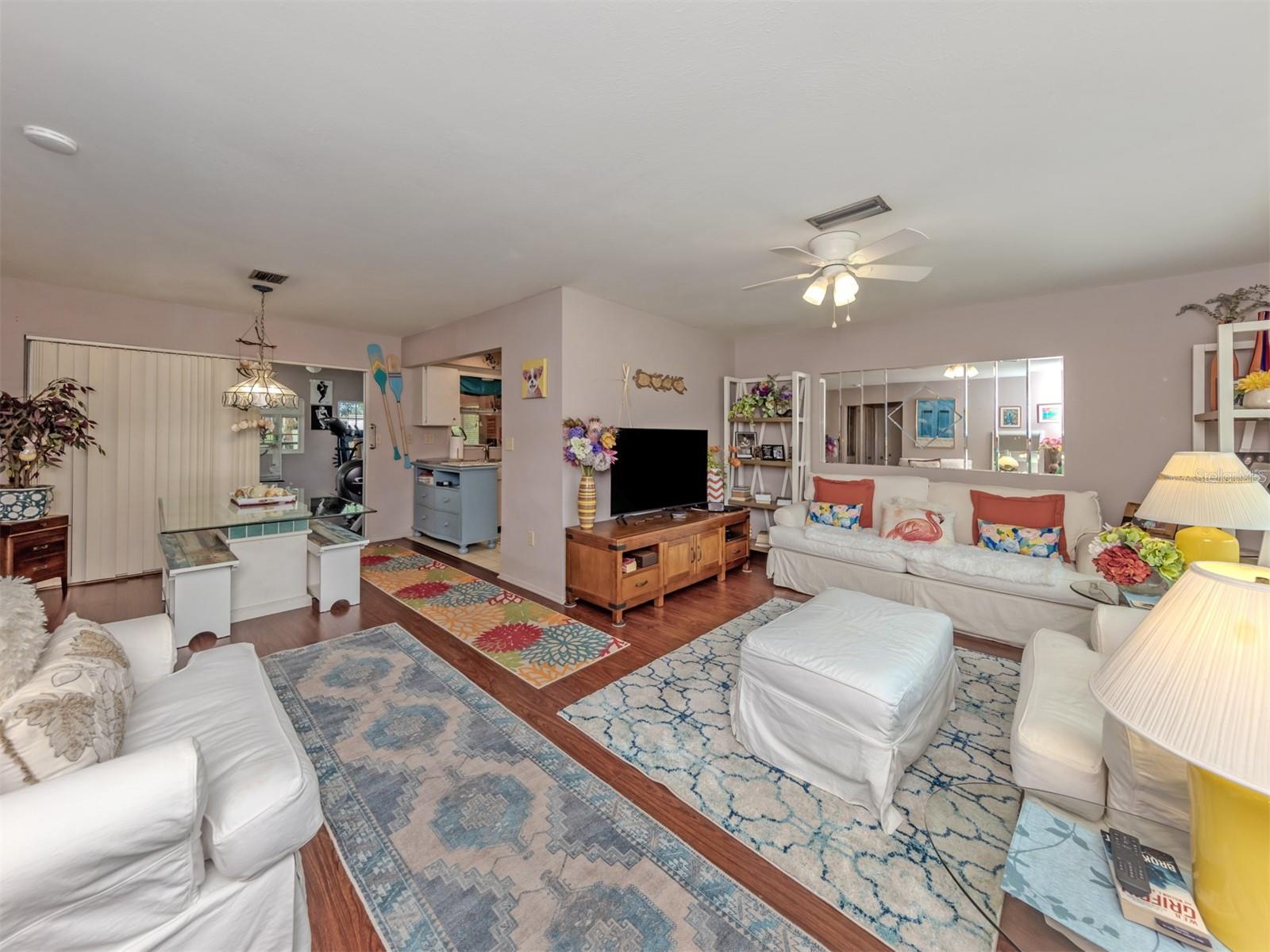 424 CENTER RD — photo 13