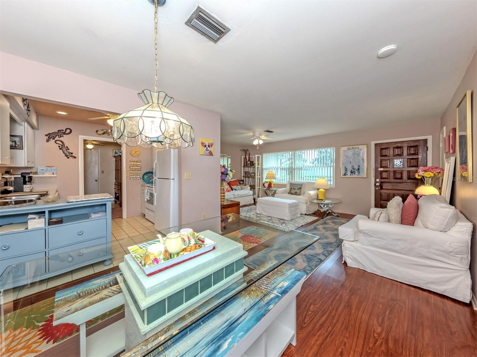 424 CENTER RD — photo 18
