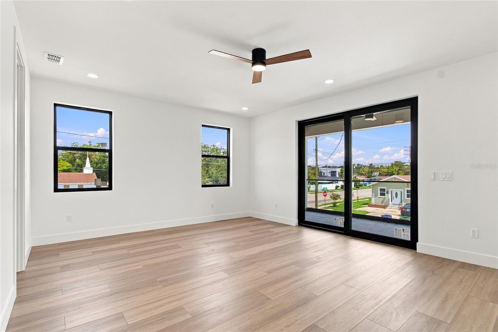 4122 W NASSAU ST — photo 29