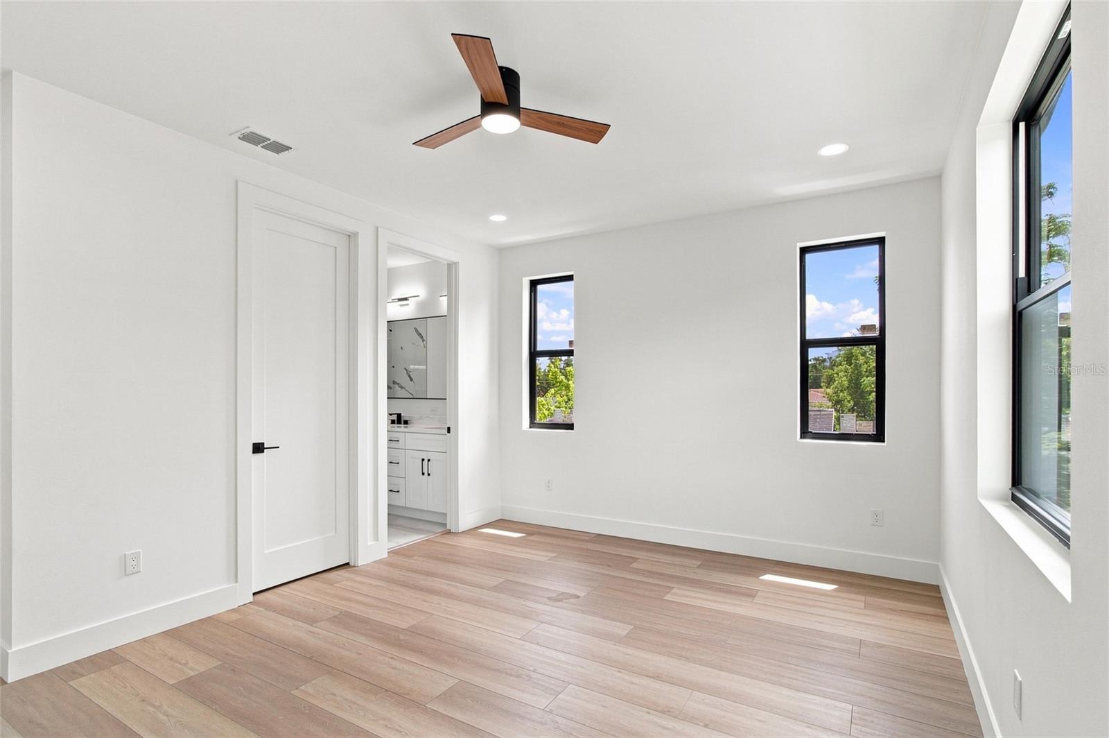 4122 W NASSAU ST — photo 35