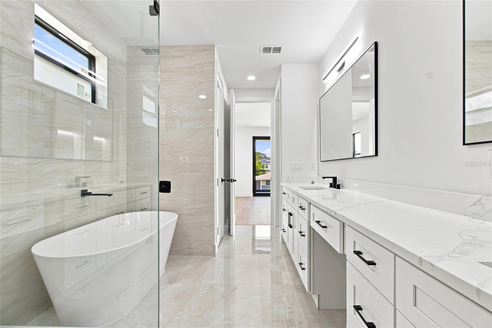 4122 W NASSAU ST — photo 31