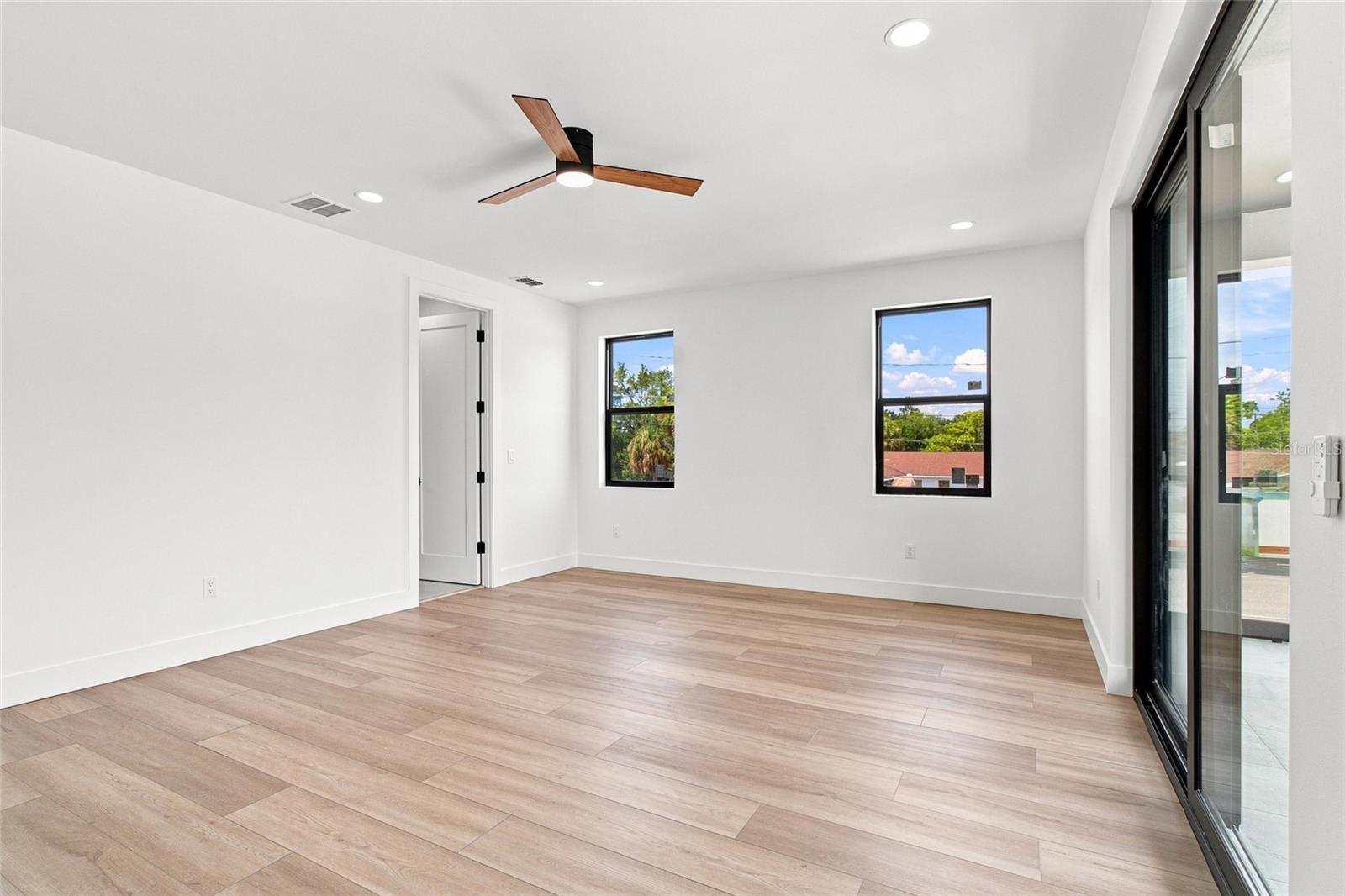4122 W NASSAU ST — photo 27