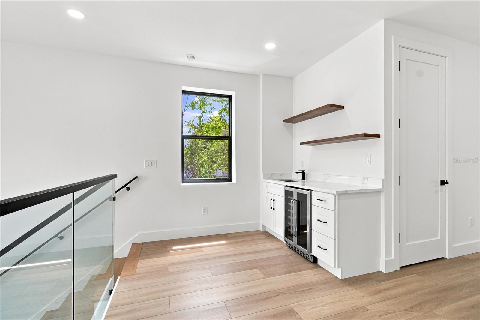 4122 W NASSAU ST — photo 33