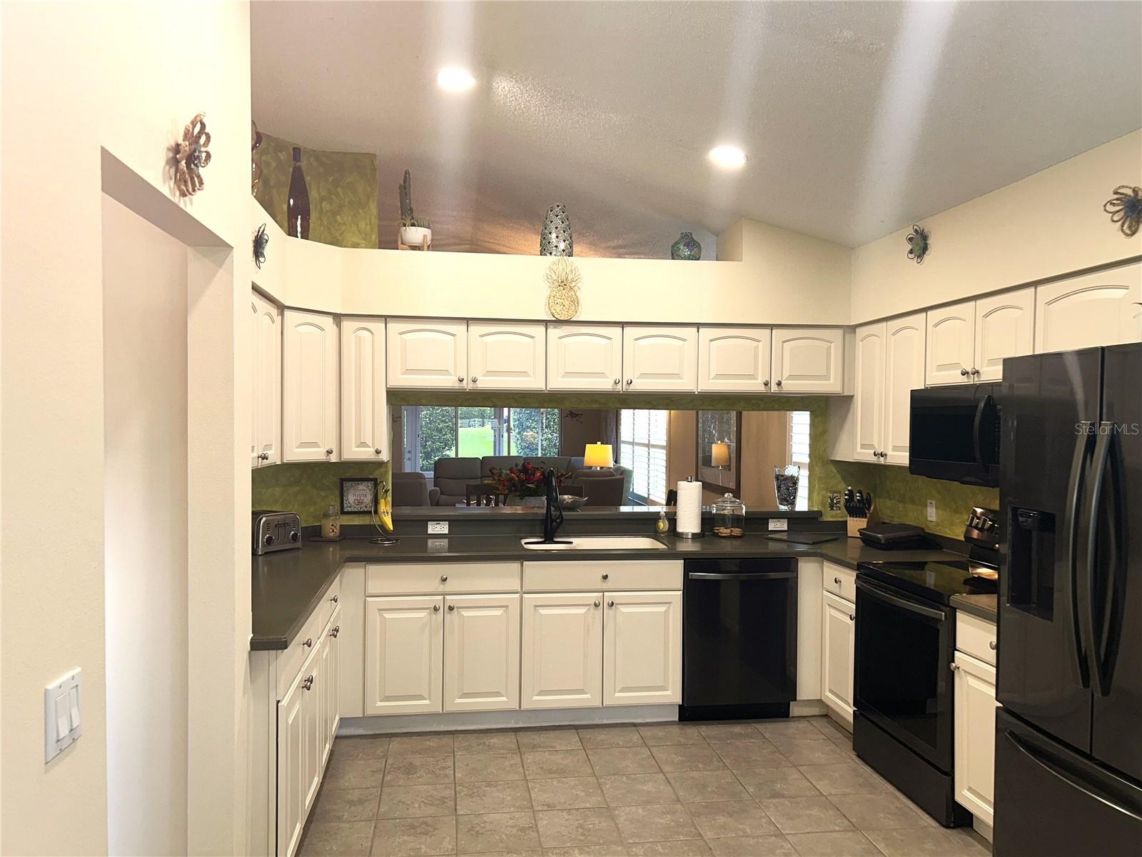 18505 GRAND CLUB DR — photo 9