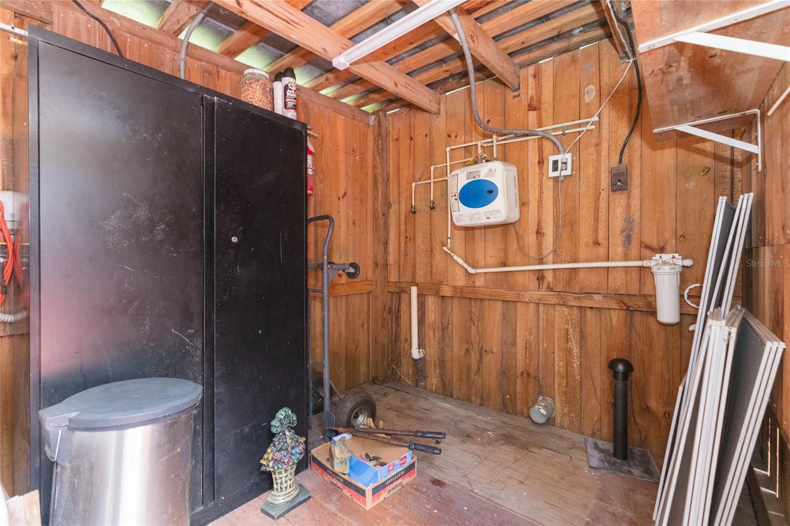 8719 HANDCART RD — photo 30