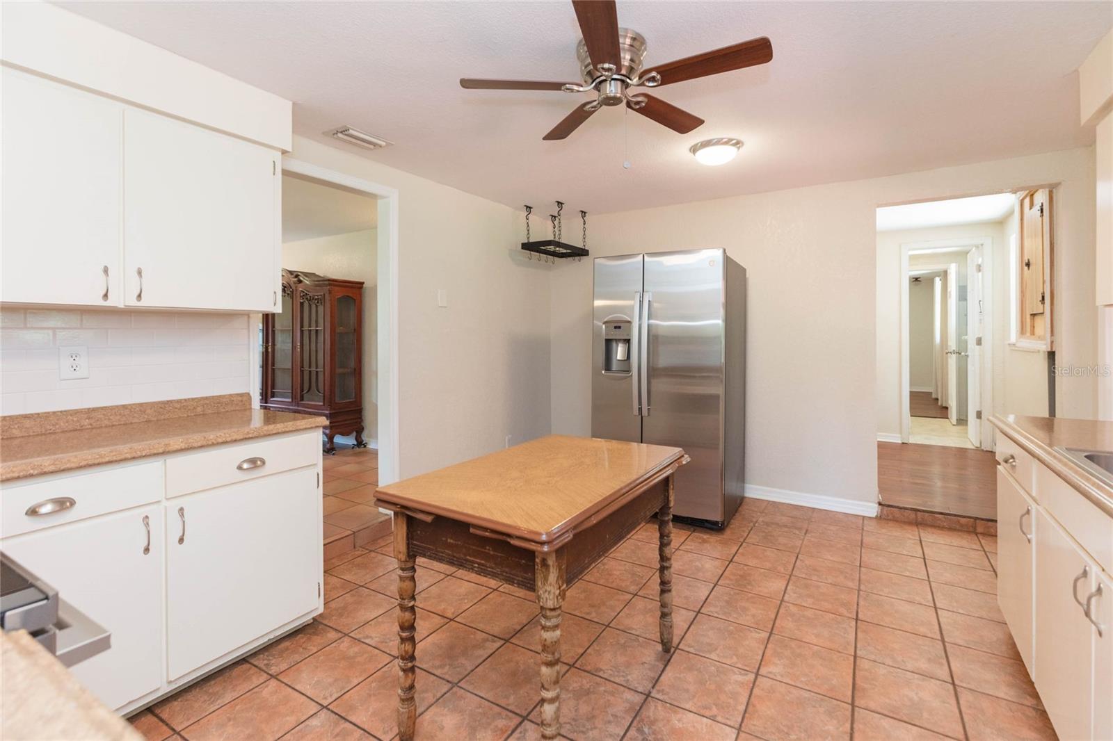 8719 HANDCART RD — photo 11