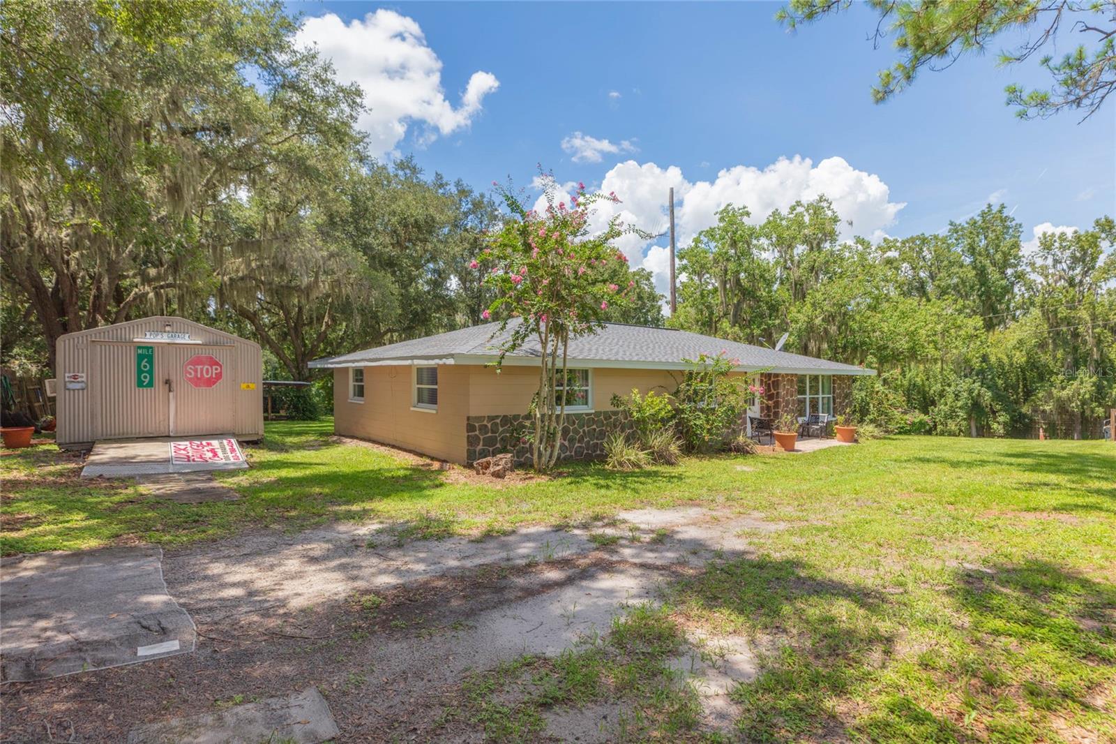 8719 HANDCART RD — photo 2