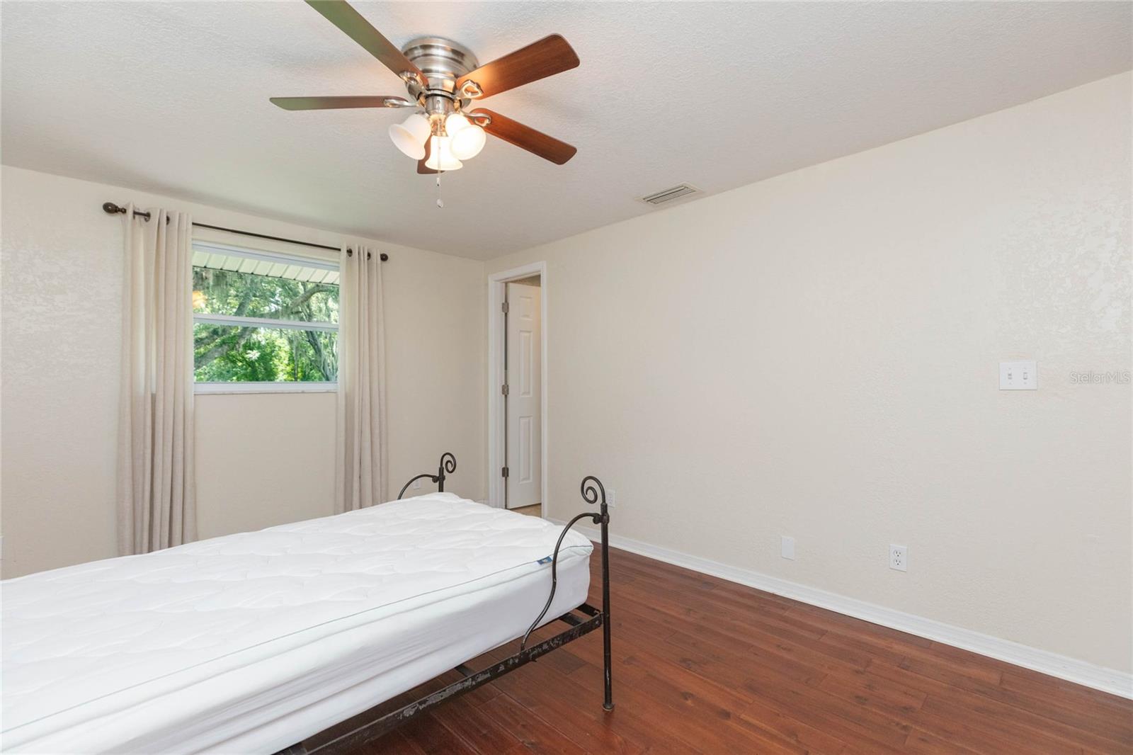 8719 HANDCART RD — photo 23