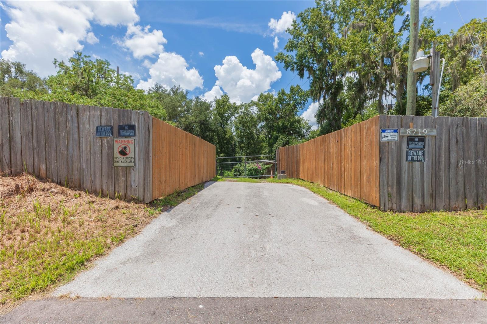 8719 HANDCART RD — photo 36