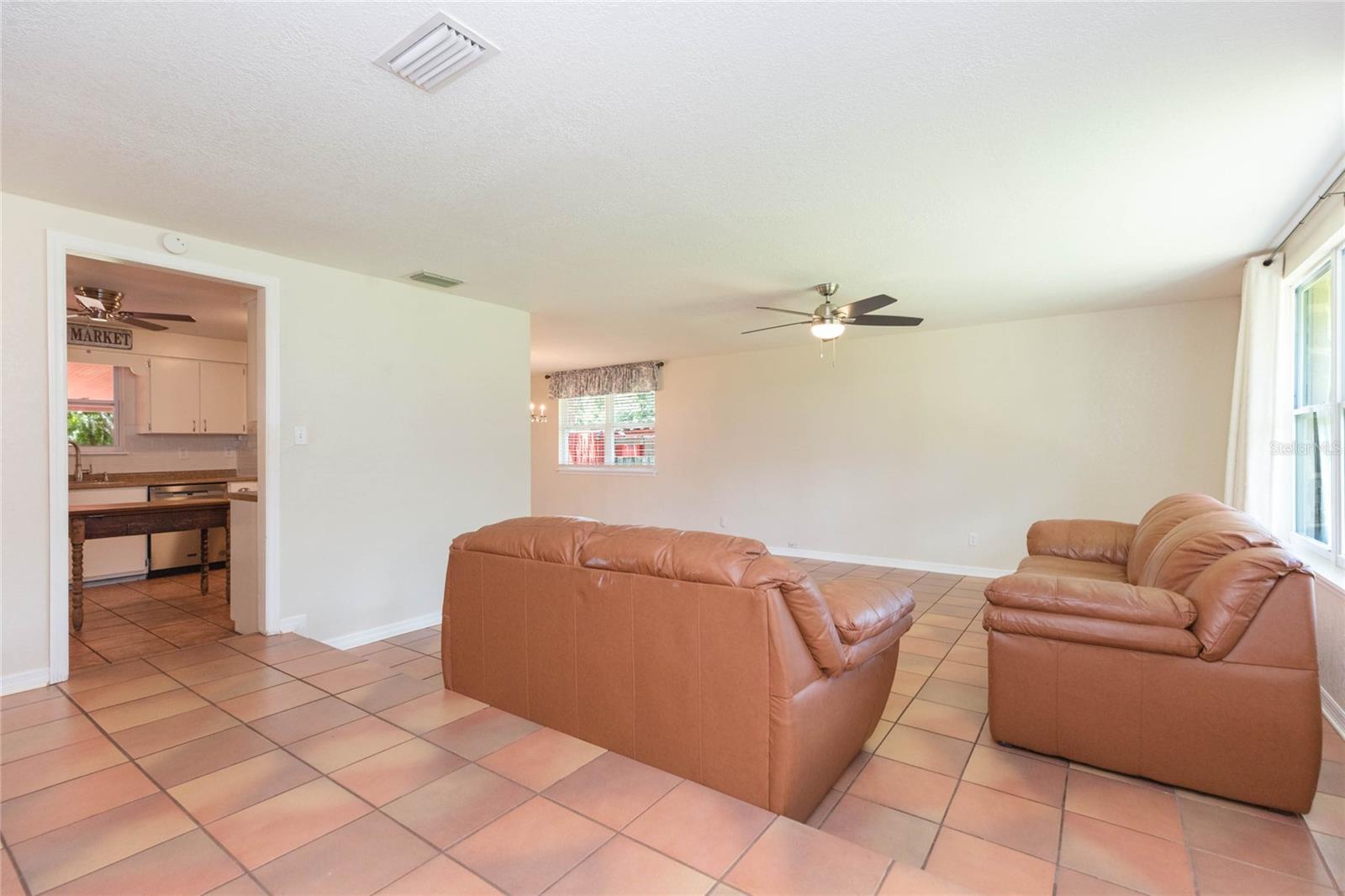 8719 HANDCART RD — photo 7