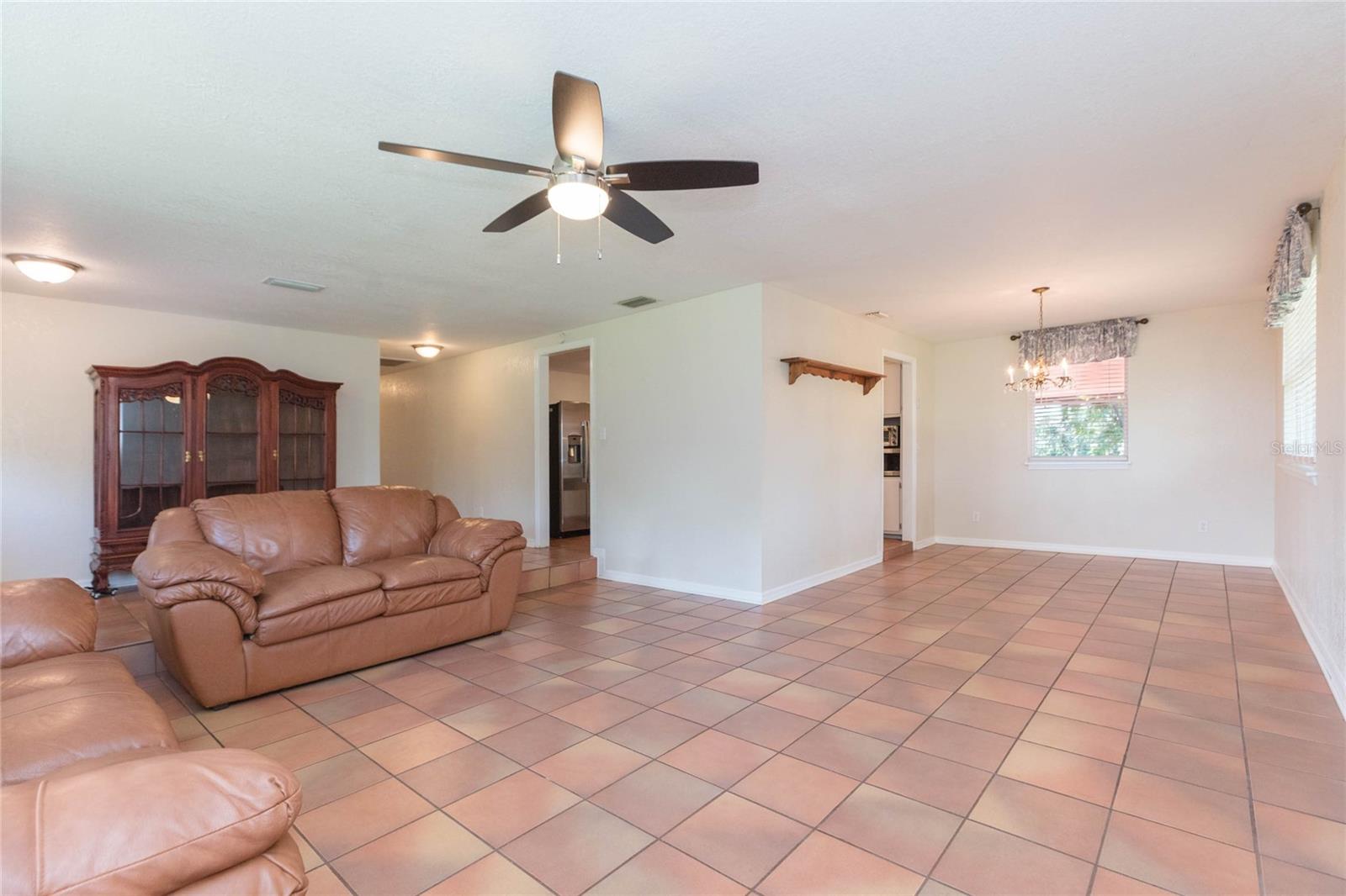 8719 HANDCART RD — photo 6