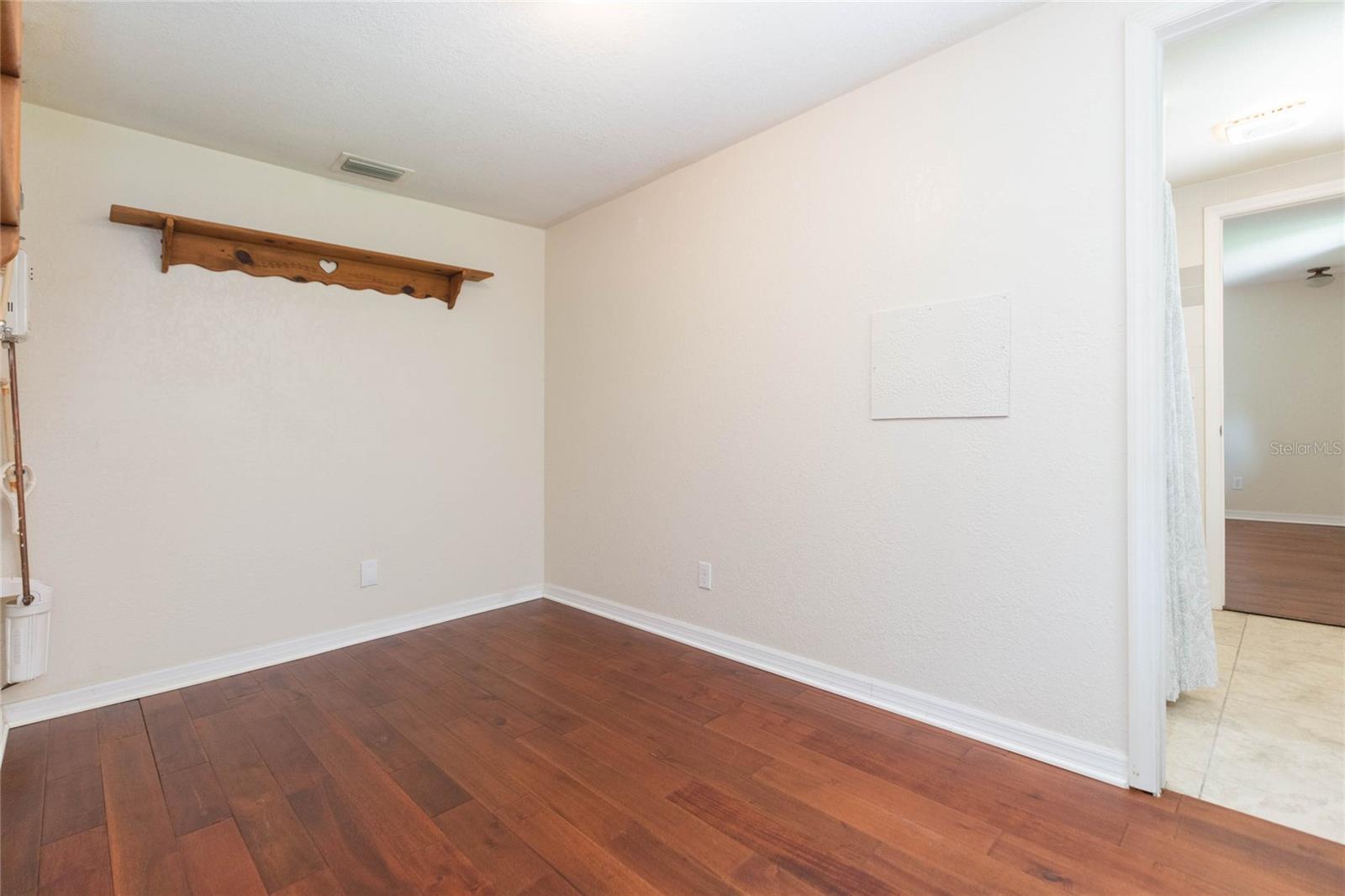 8719 HANDCART RD — photo 15