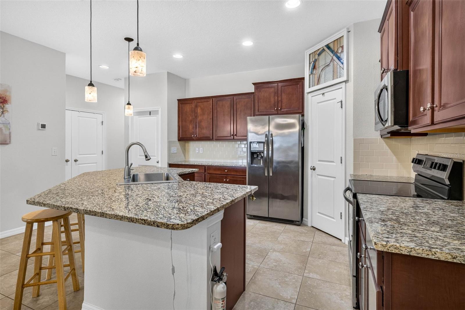 7460 STONEBROOK CIR — photo 14