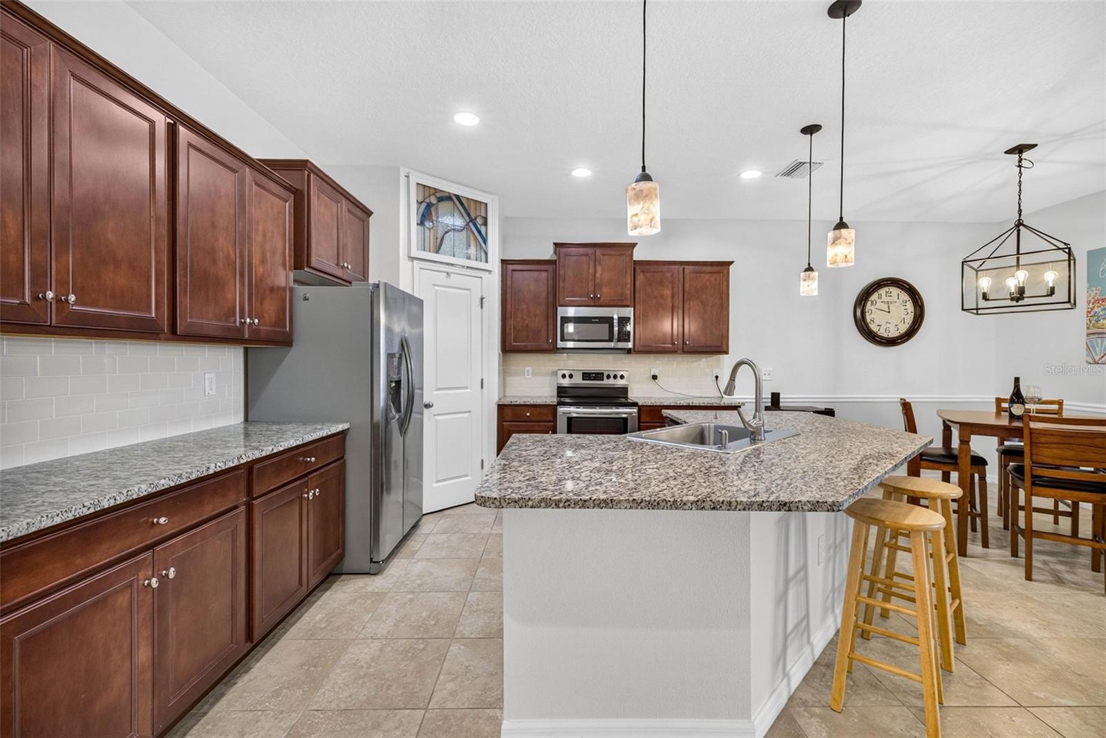 7460 STONEBROOK CIR — photo 13