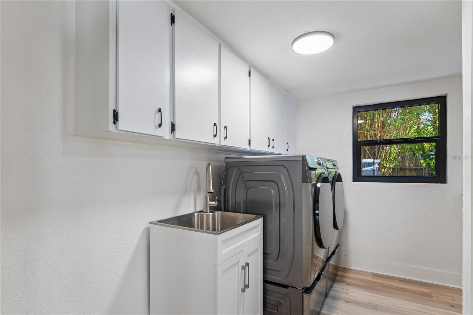 5531 MANATEE POINT DR — photo 38