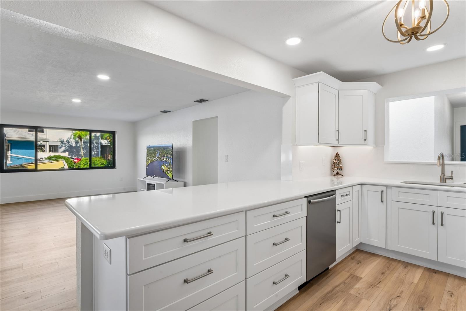 5531 MANATEE POINT DR — photo 12