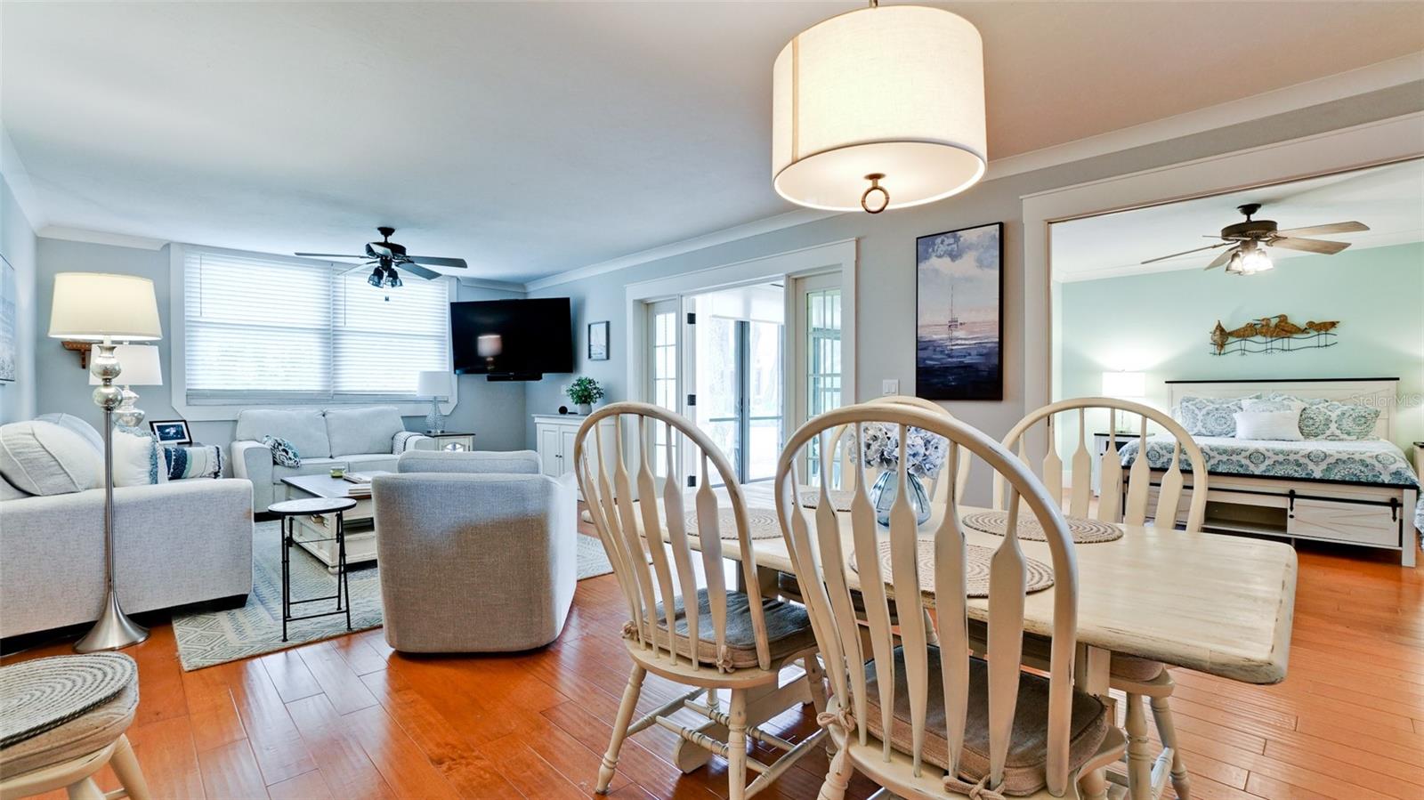 401 PALM TREE DR #N/A — photo 19