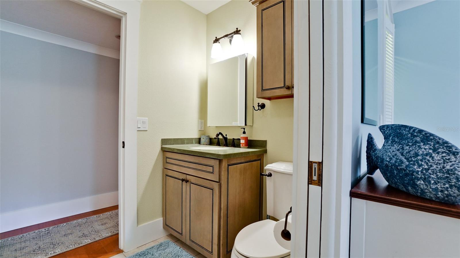 401 PALM TREE DR #N/A — photo 29