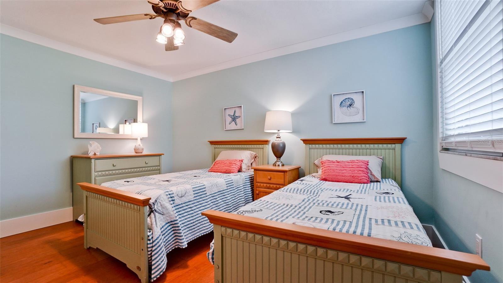 401 PALM TREE DR #N/A — photo 30