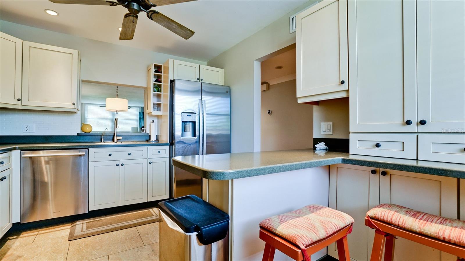 401 PALM TREE DR #N/A — photo 8