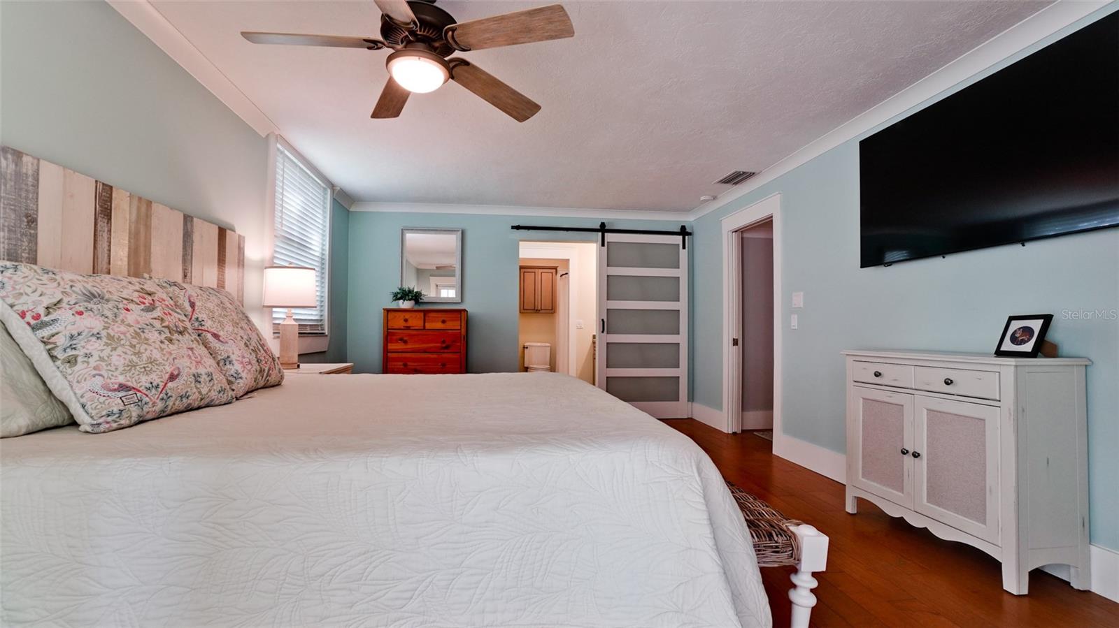 401 PALM TREE DR #N/A — photo 17