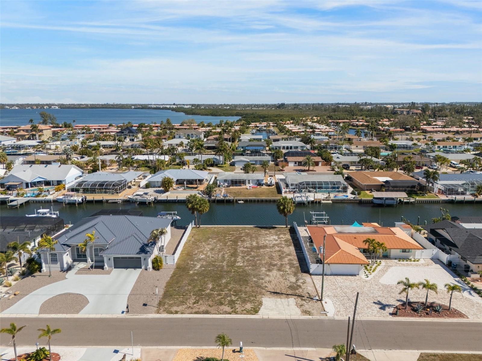 4007 COCONUT TER — photo 18