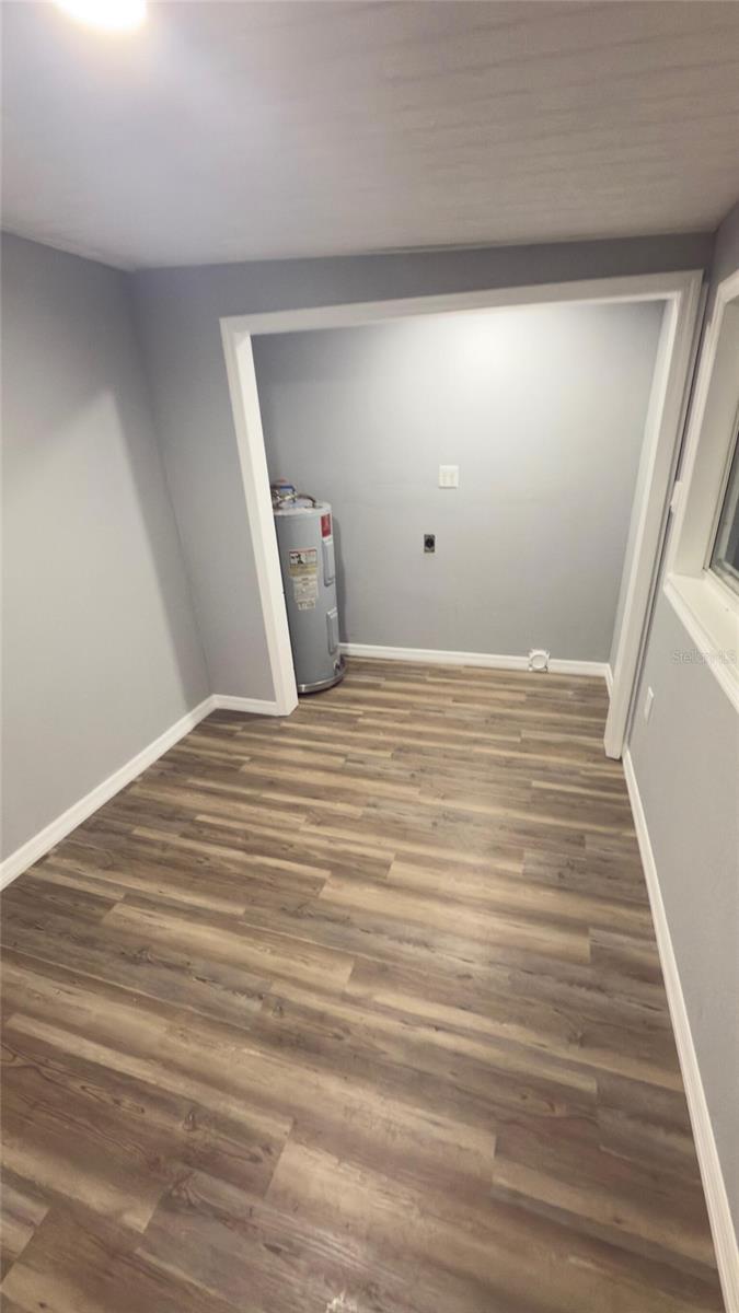 14740 JOHNS RD — photo 33