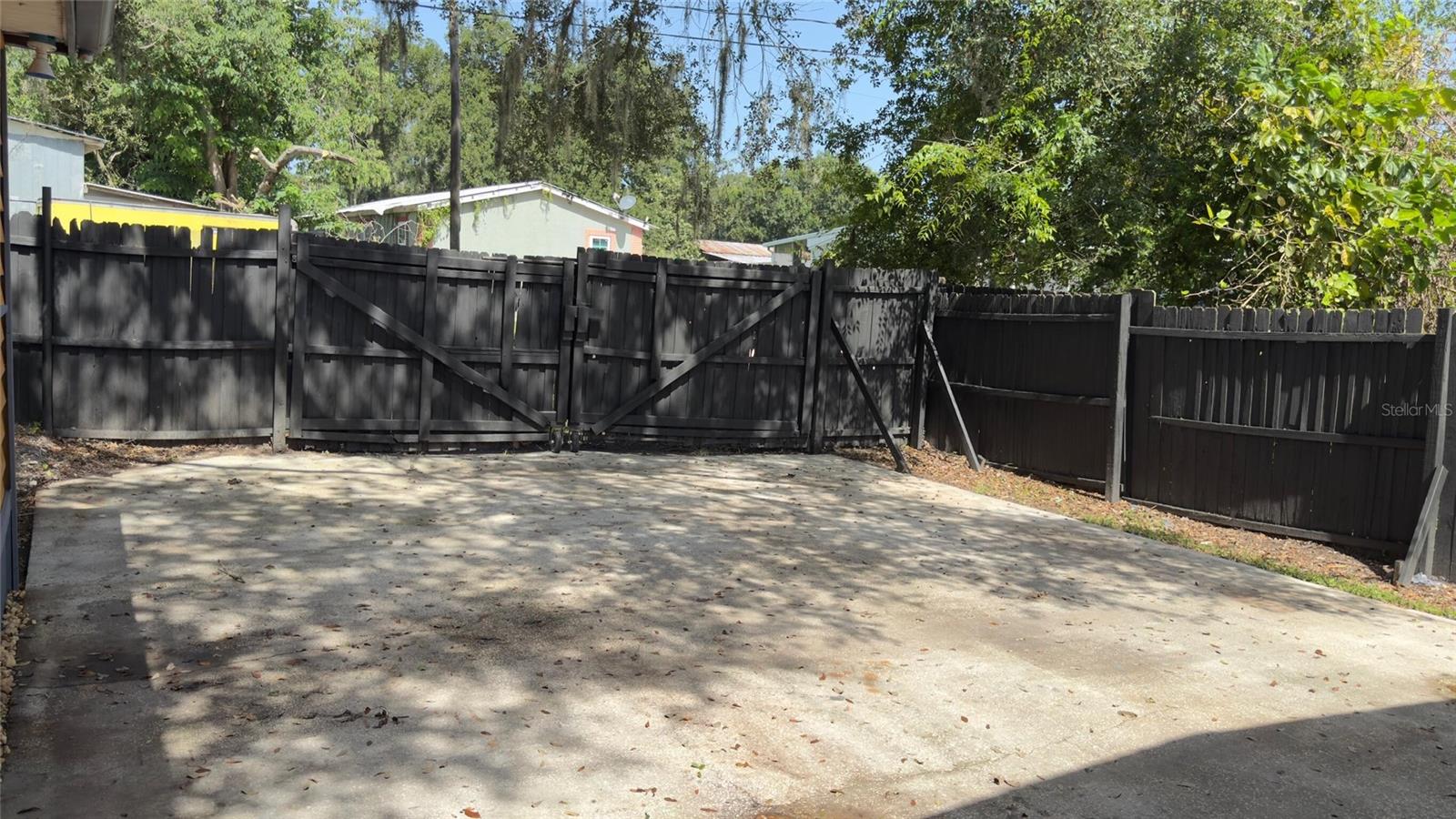 14740 JOHNS RD — photo 12