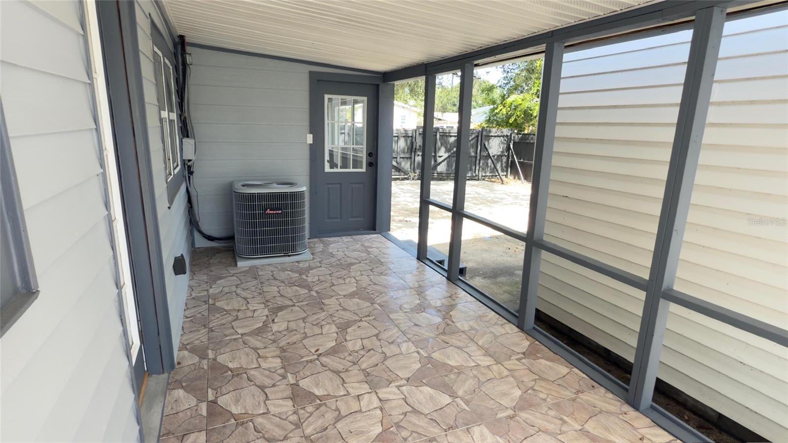 14740 JOHNS RD — photo 10