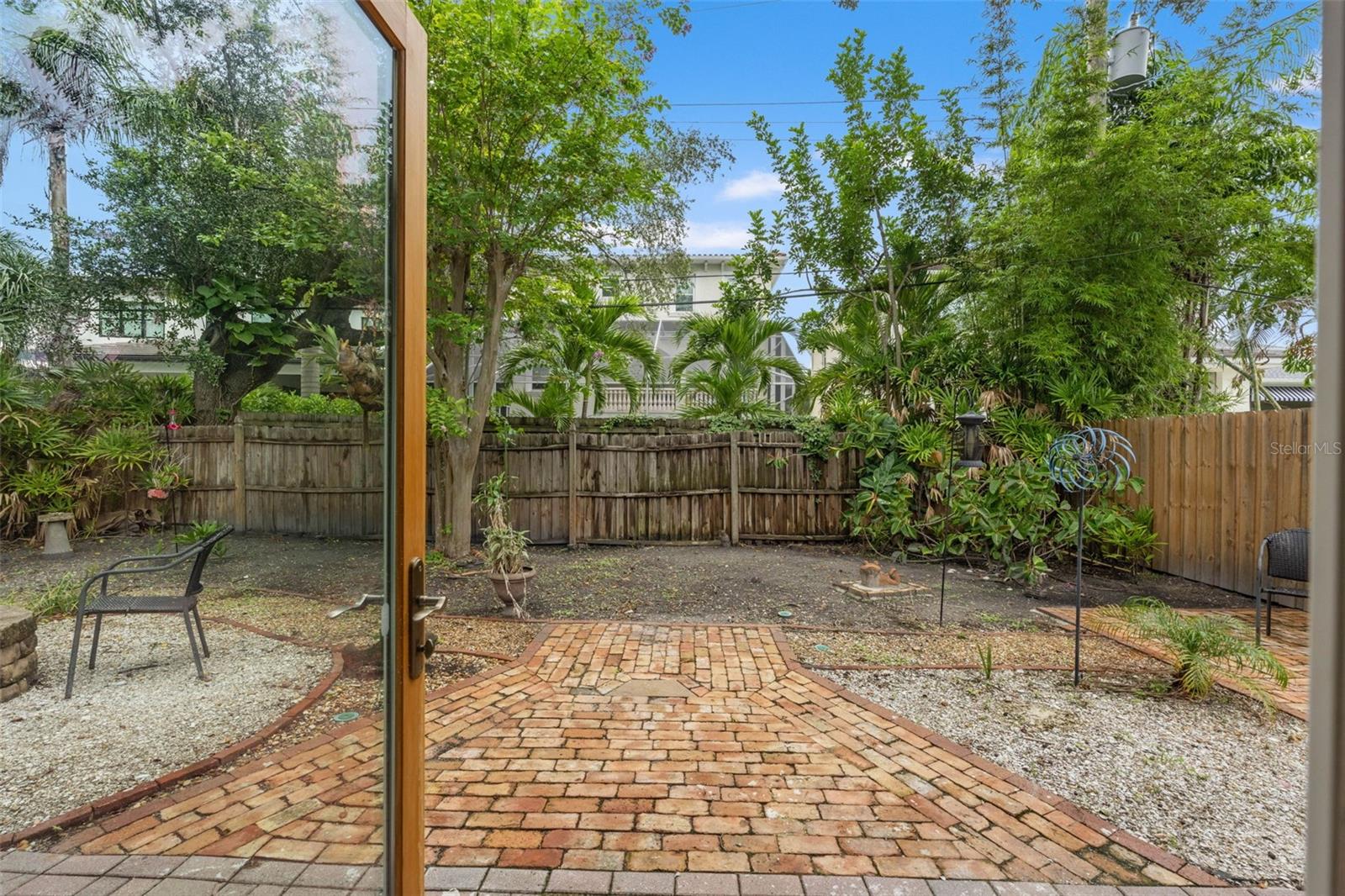 105 ADALIA AVE — photo 24