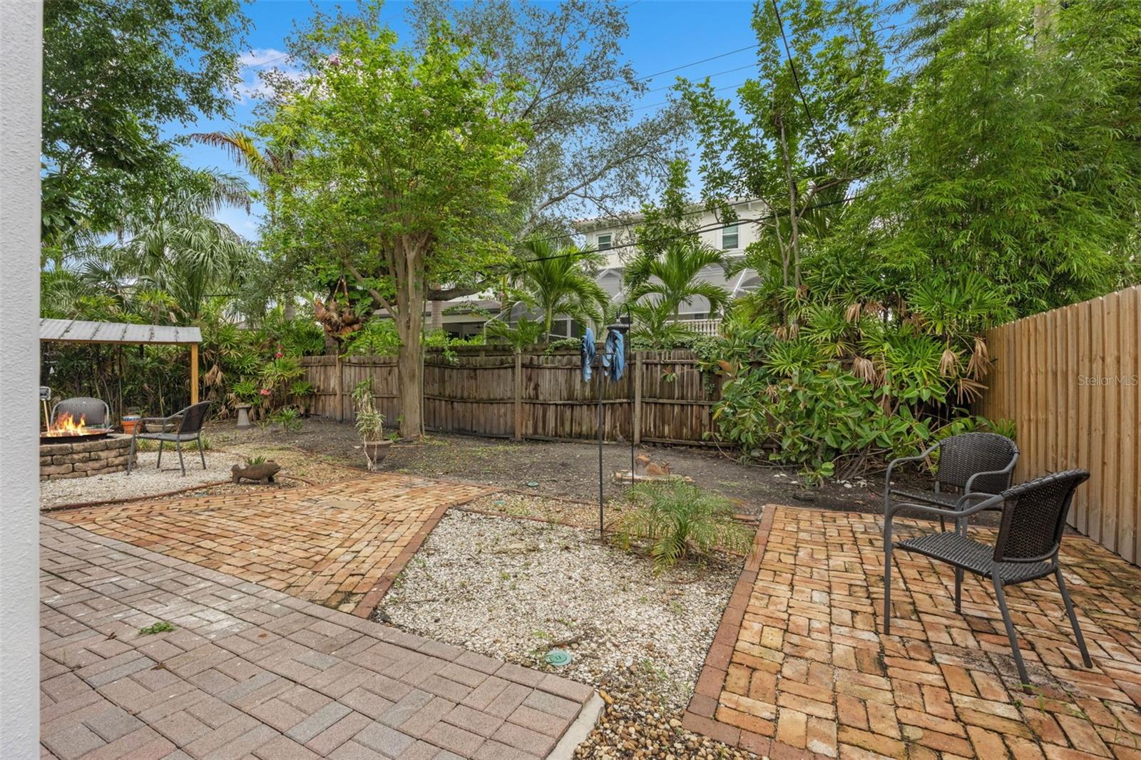 105 ADALIA AVE — photo 26