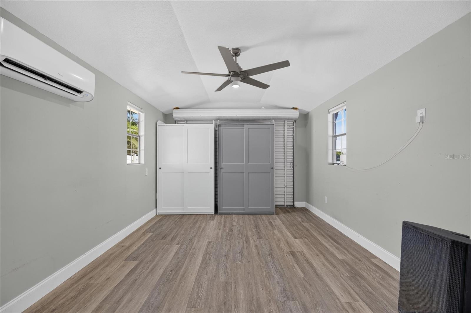 6712 MYRNA DR — photo 57