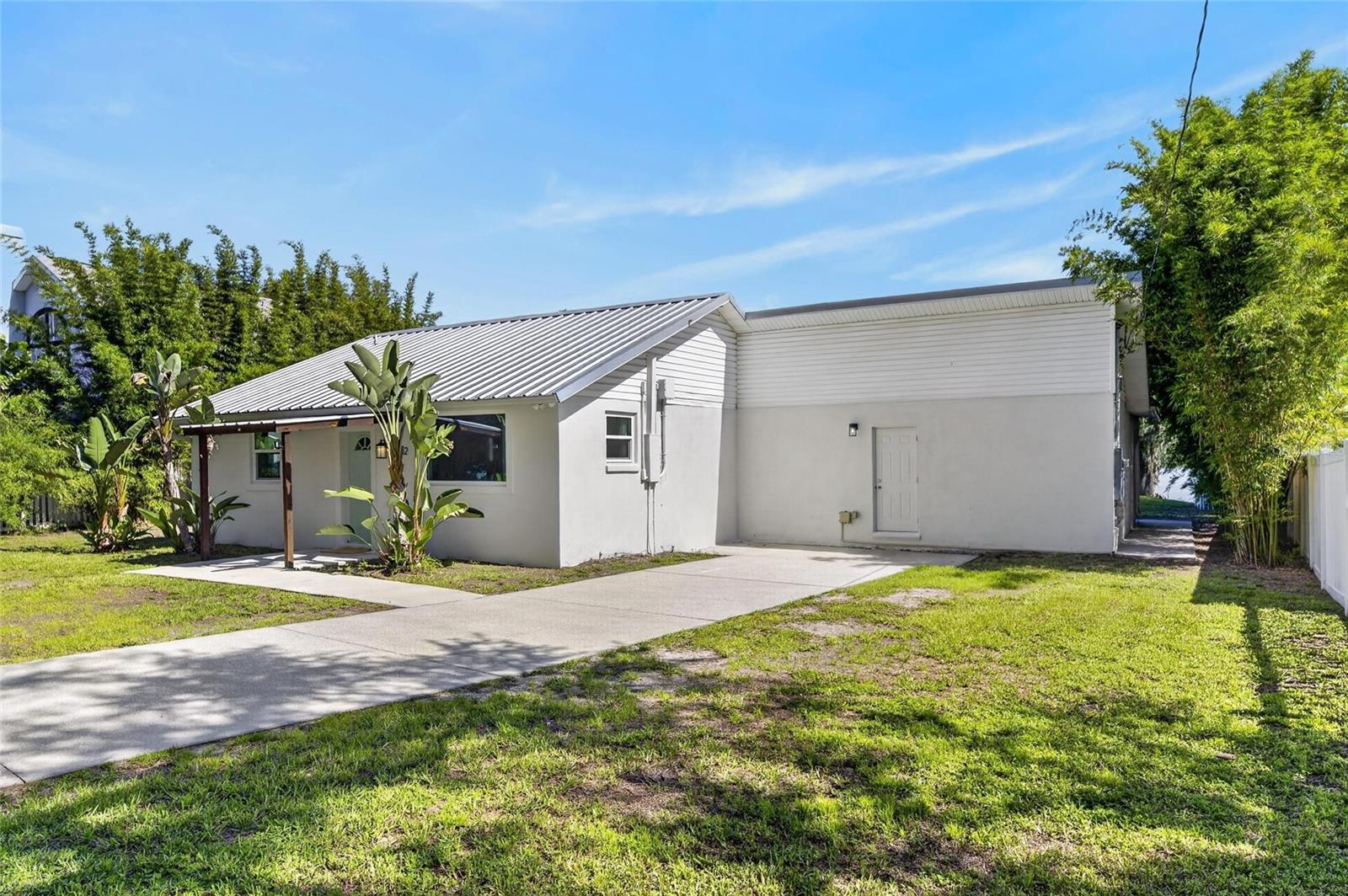 6712 MYRNA DR — photo 8
