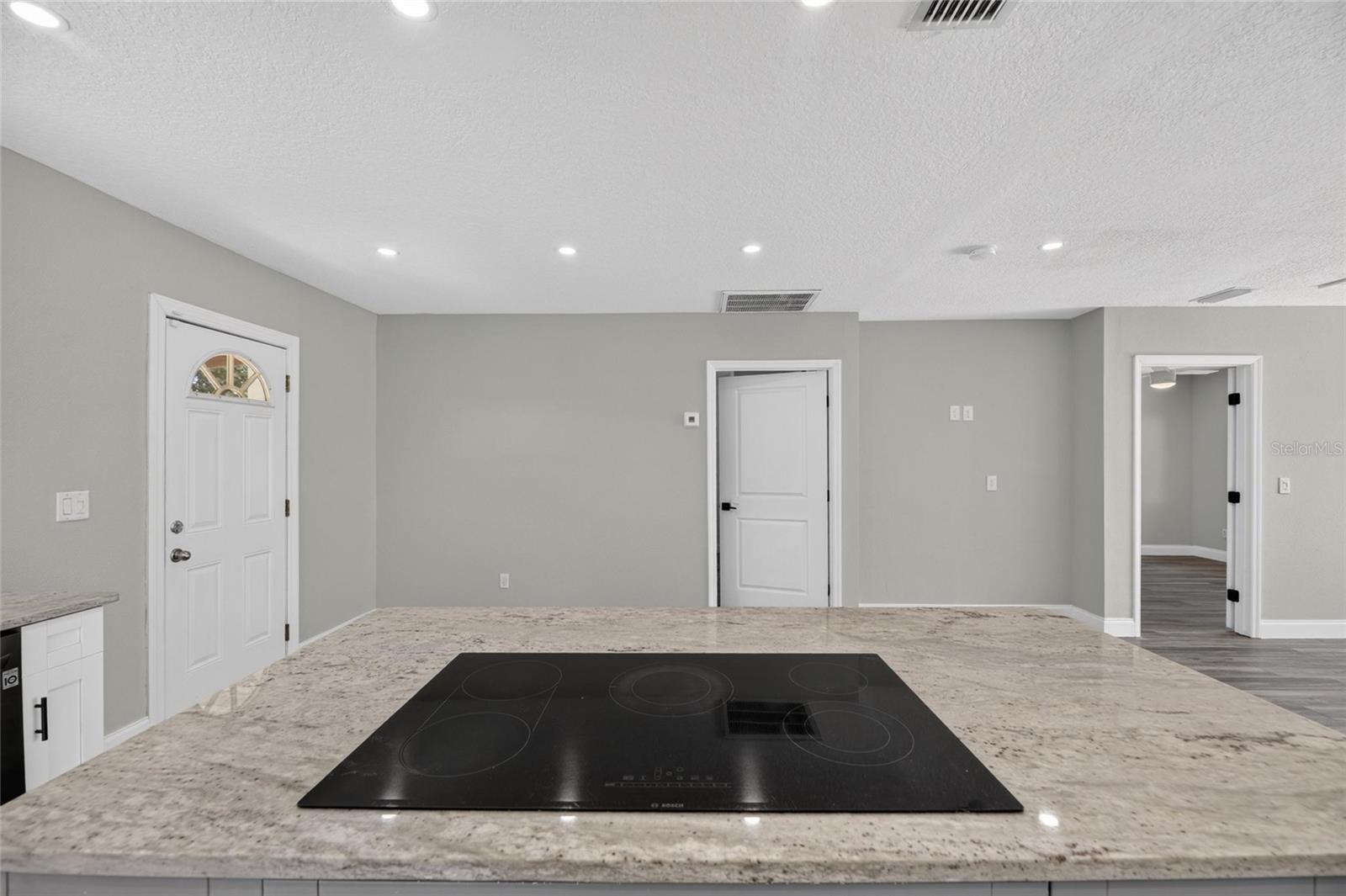 6712 MYRNA DR — photo 20